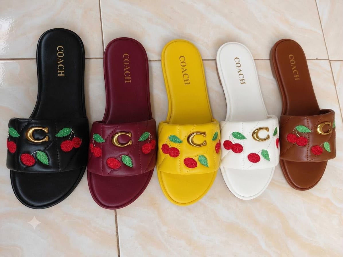 Quality flat leather slippers