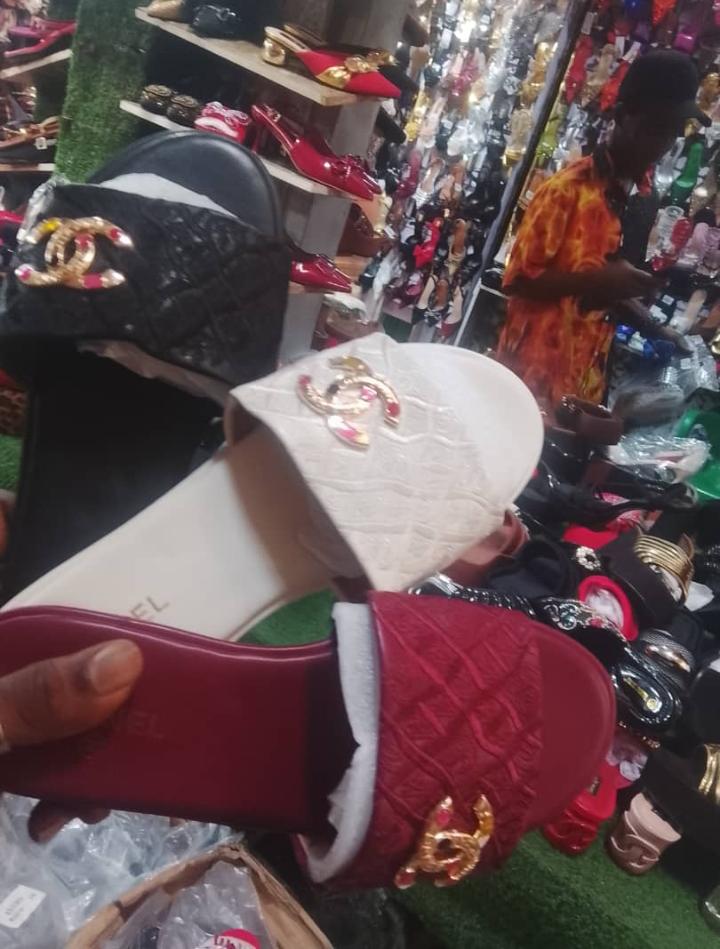 slippers